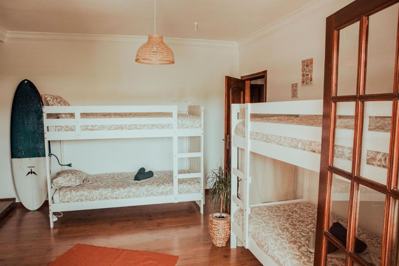 The Far End Surf House - Surf & Yoga Holidays Lourinhã Exterior foto