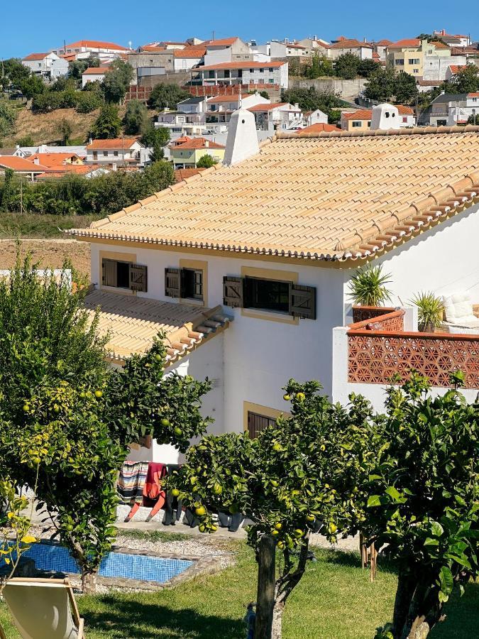 The Far End Surf House - Surf & Yoga Holidays Lourinhã Exterior foto