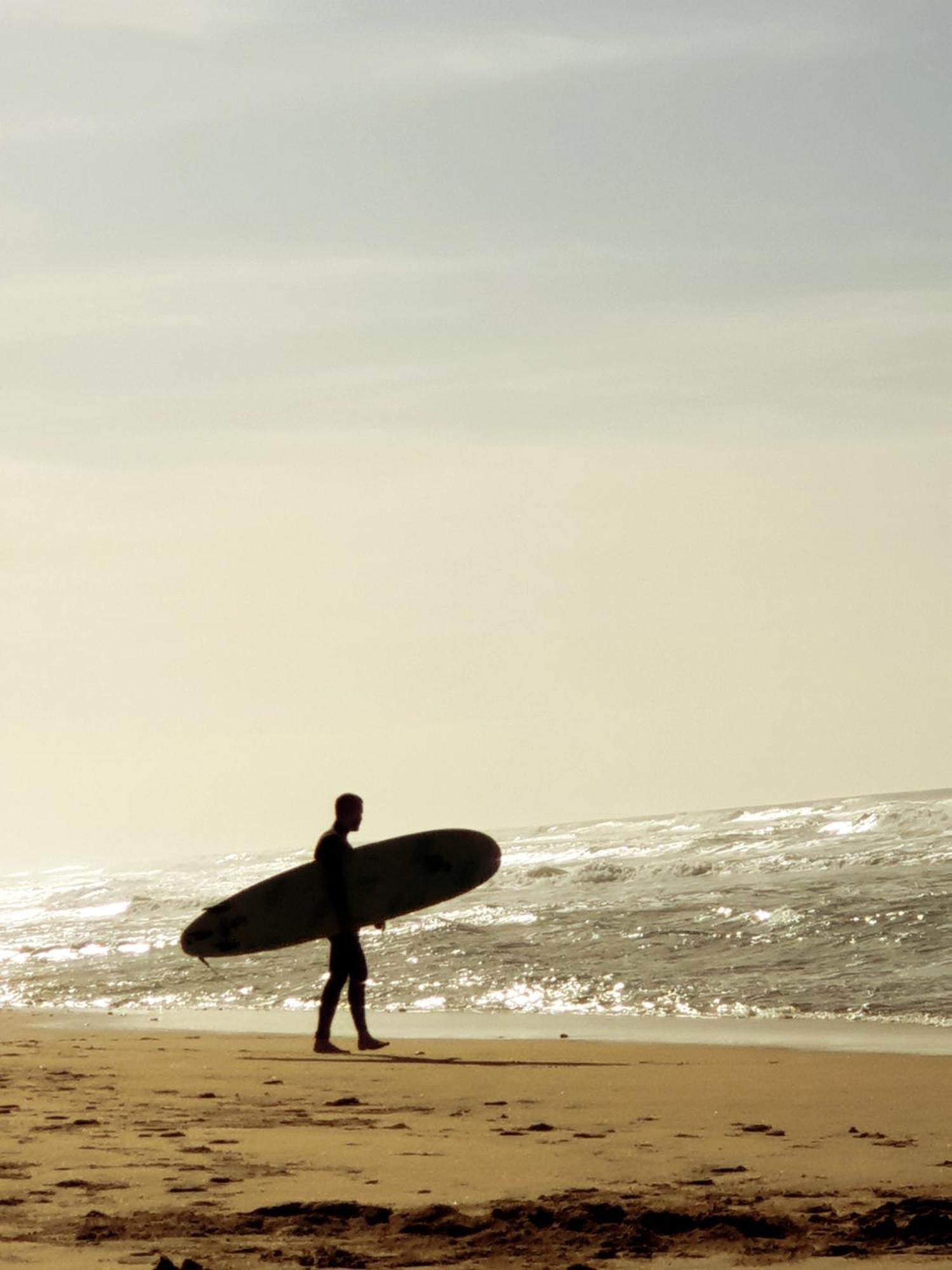 The Far End Surf House - Surf & Yoga Holidays Lourinhã Exterior foto