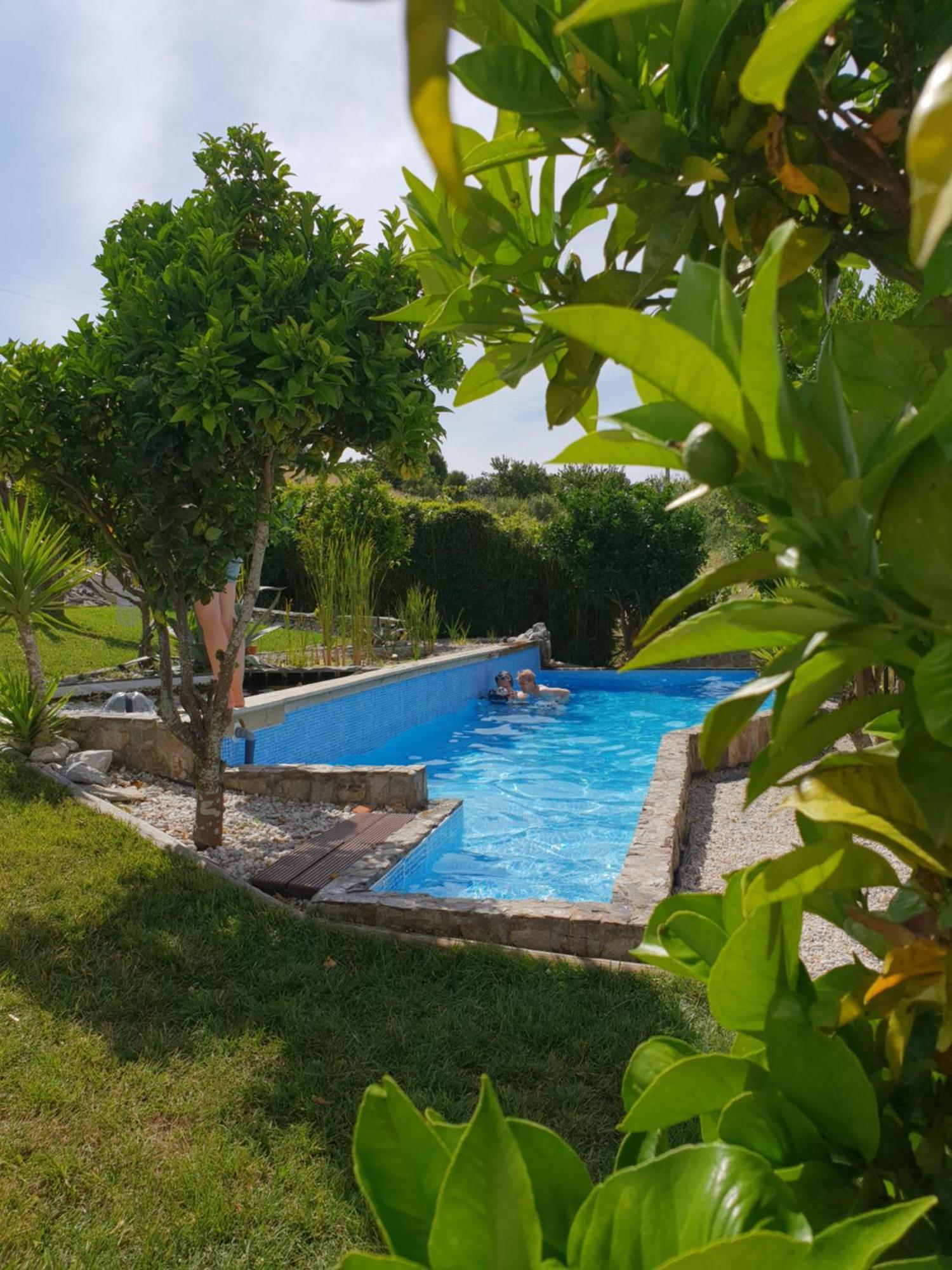 The Far End Surf House - Surf & Yoga Holidays Lourinhã Exterior foto